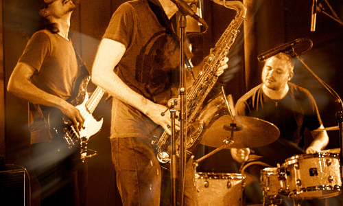 Polský punk-jazz na Malé scéně za oponou