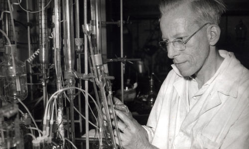 Výstava Otto Wichterle – Příběh kontaktní čočky v Muzejním a galerijním centru ve Valašském Meziříčí